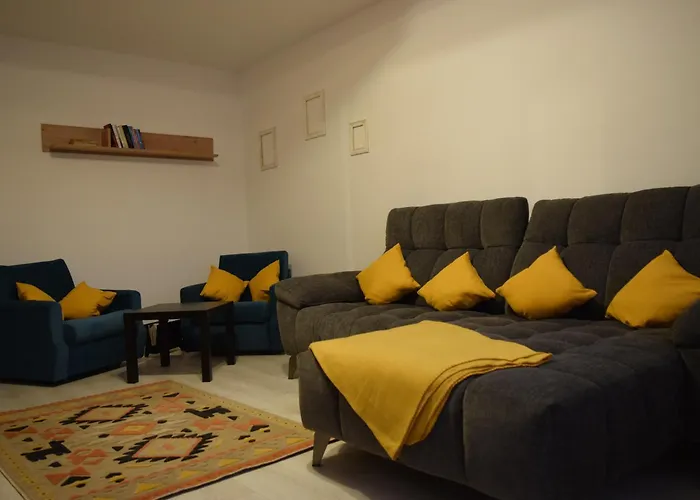 Brasov Getaway Discrete And Cozy Apartment